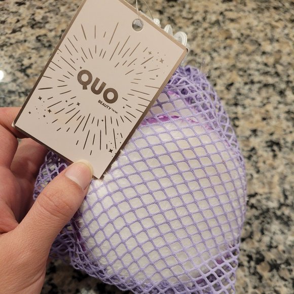 Quo CLEAN & GREEN ECO-FRIENDLY REUSABLE MAKEUP PADS AND WASHING BAG - Picture 4 of 7